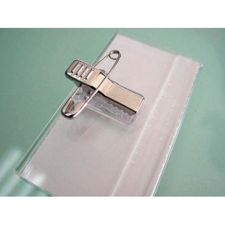 Porta nombres con pinza multifuncional