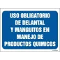 Uso obligatorio de delantal y manguitos en manejo de productos químicos