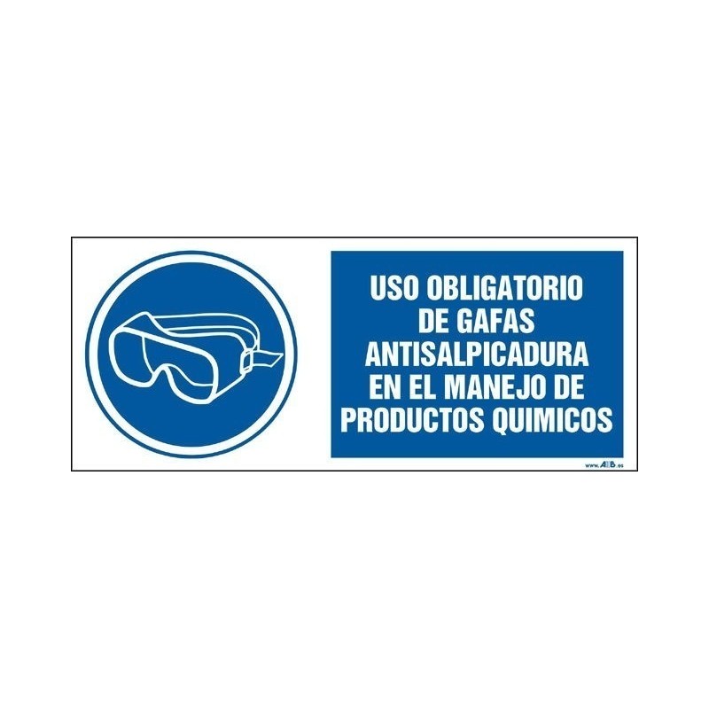 Uso obligatorio de gafas antisalpicadura en manejo de productos químicos