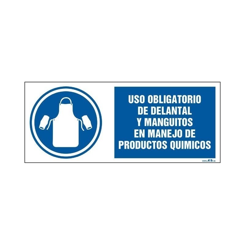 Uso obligatorio de delantal y manguitos en manejo de productos químicos