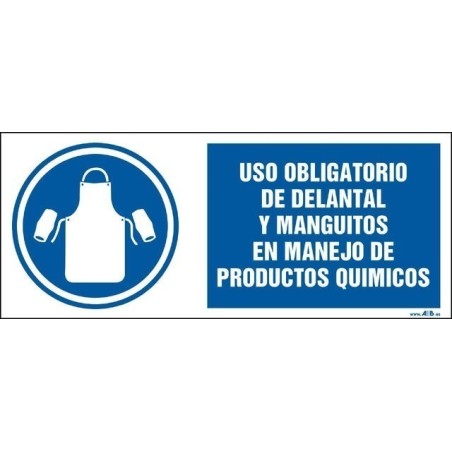 Uso obligatorio de delantal y manguitos en manejo de productos químicos