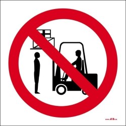 Prohibido situarse debajo de la carga