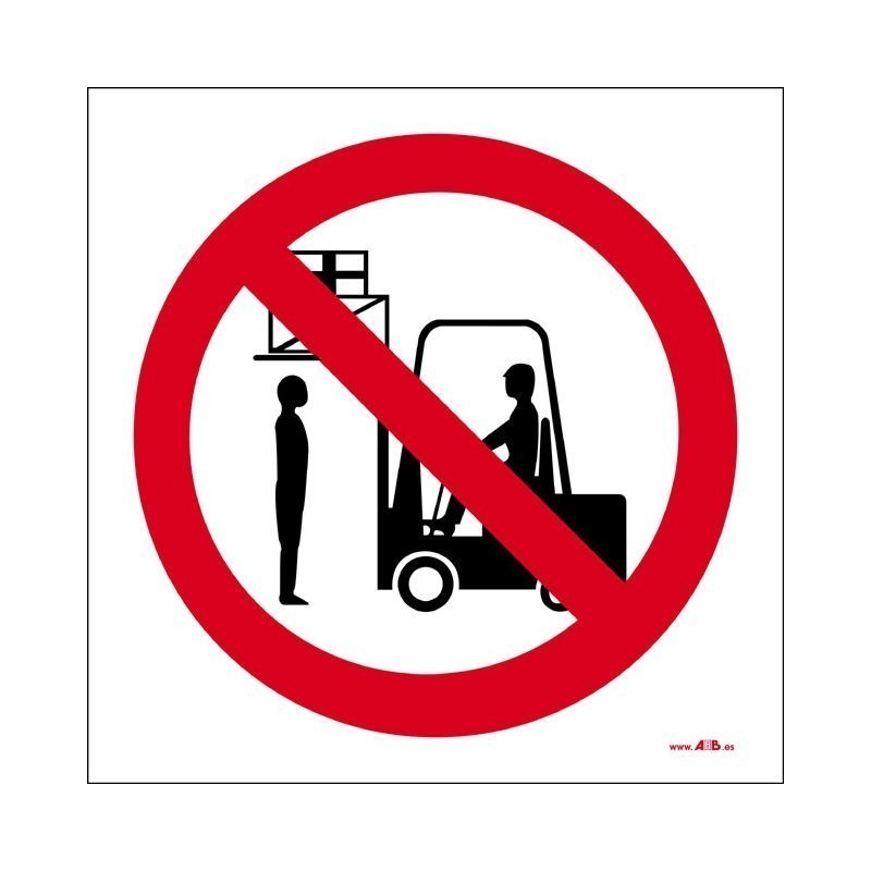 Prohibido situarse debajo de la carga