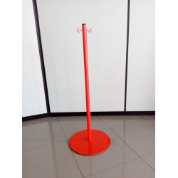 Poste metálico