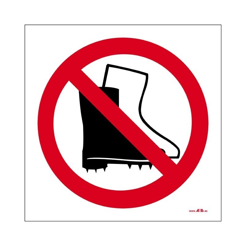 Prohibido el uso de calzado con herrajes