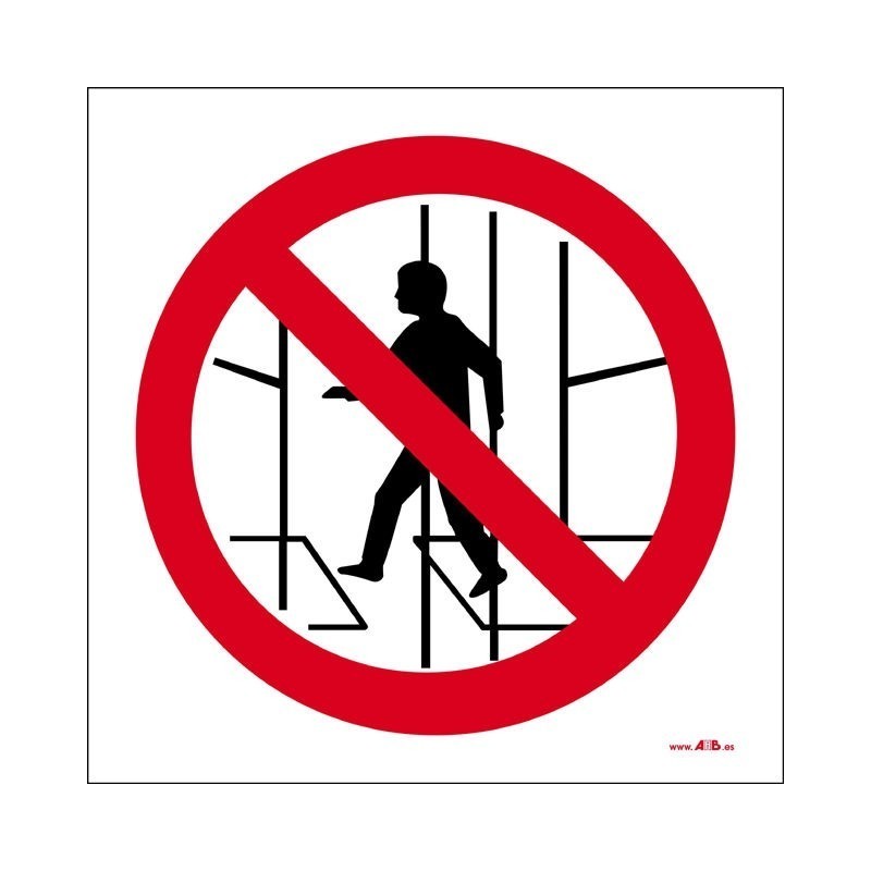 Prohibido el paso andamio incompleto