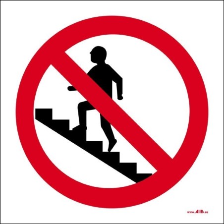 Prohibido acceso a escalera